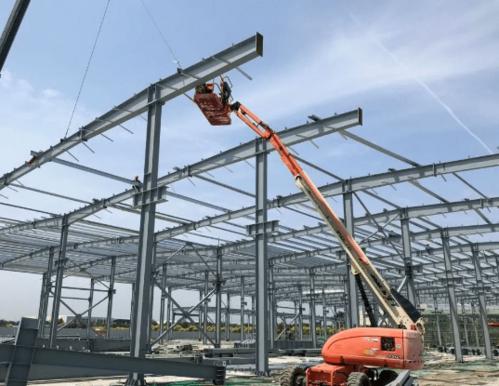 捷尔杰二期工厂建设主体厂房钢结构搭建已进入收尾阶段